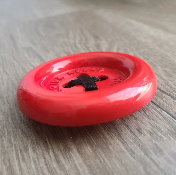 Vintage 80's Patrick Kelly Oversized Button Pin - Picture 3 of 5